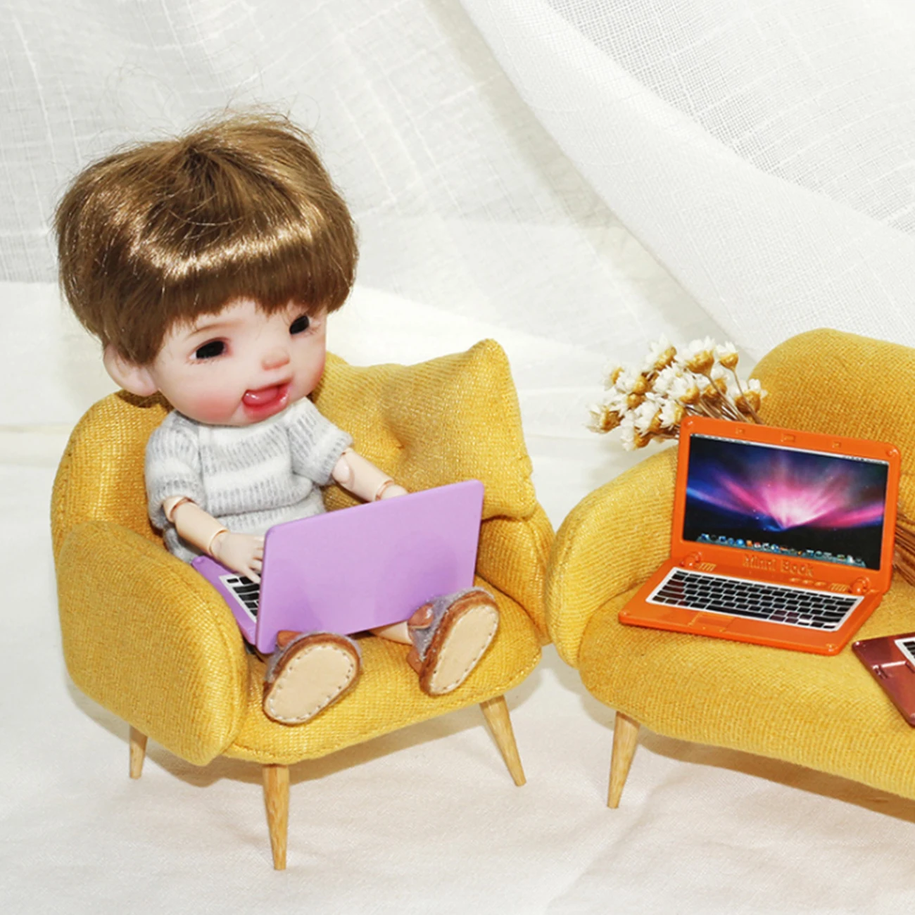 

1Pcs Cute Simulation Mini Laptop Computer DIY 1:12 Alloy Fashion Crafts Dollhouse Decoration Diy Accessories Dollhouse Miniature