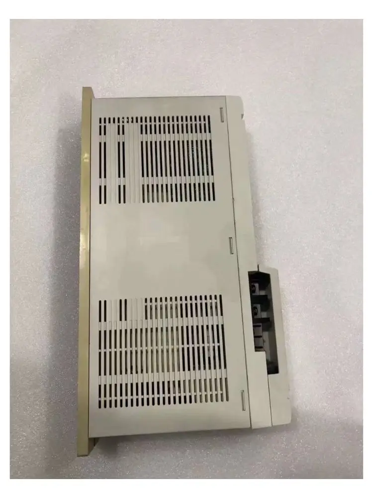 Подержанный привод MDS-B-V2-1010 протестирован в порядке.