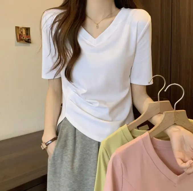 

V-neck short-sleeved T-shirt women's bottom shirt