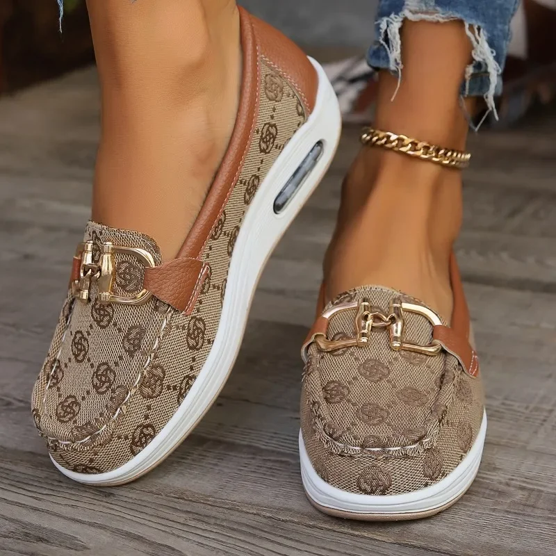 Женские туфли на плоской подошве с круглым носком без застежки смешанные цвета