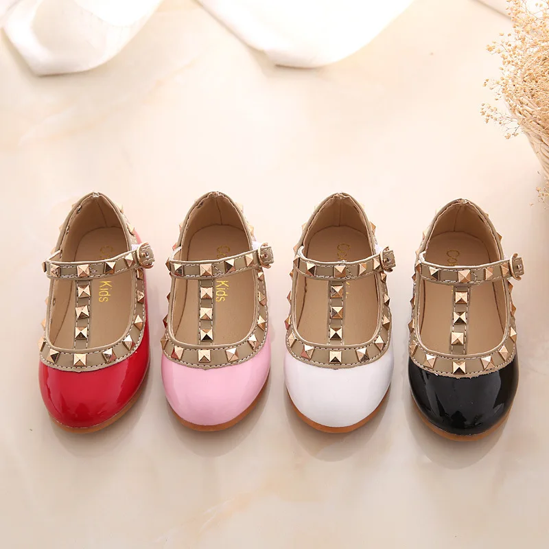 

2022 New Girls Sandals Rivets Single Shoes Kids Leather Shoes children nude sandal toddler Girls Princess Flat Dance Shoes