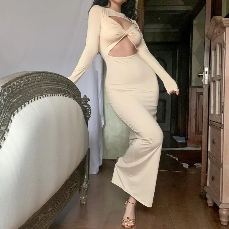 Женское облегающее платье макси с длинным рукавом