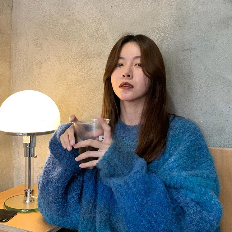 

Women's Tie-dye Blue Sweater Women's Loose Outer Wear Lazy Autumn and Winter Round Neck Pullover Gradient Knit Top