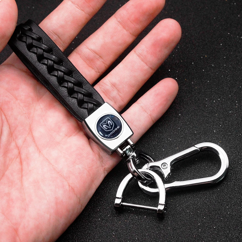 

1PCS Car Styling Auto Logo Keychain Metal Leather Key Ring Key Chain For Dodge SRT Ram 1500 Challeager Caliber Auto Accessories