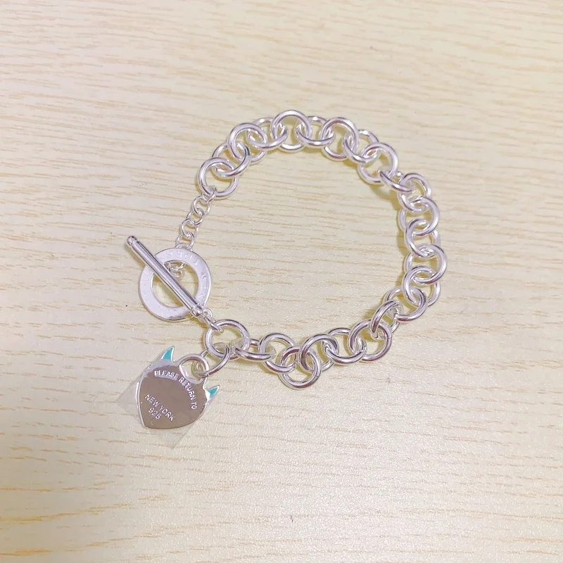 

Ladies S925 Sterling Silver Classic Green, Red, Black, Pink O Chain Heart Tag Bracelet Couple Festival 1:1 Logo Jewelry Gift