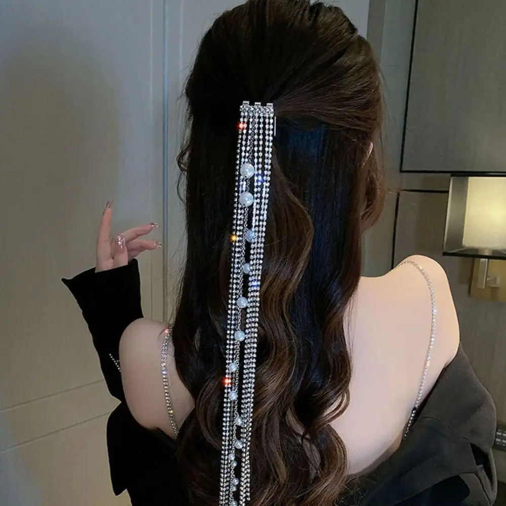 

Заколка для волос со стразами и жемчугом