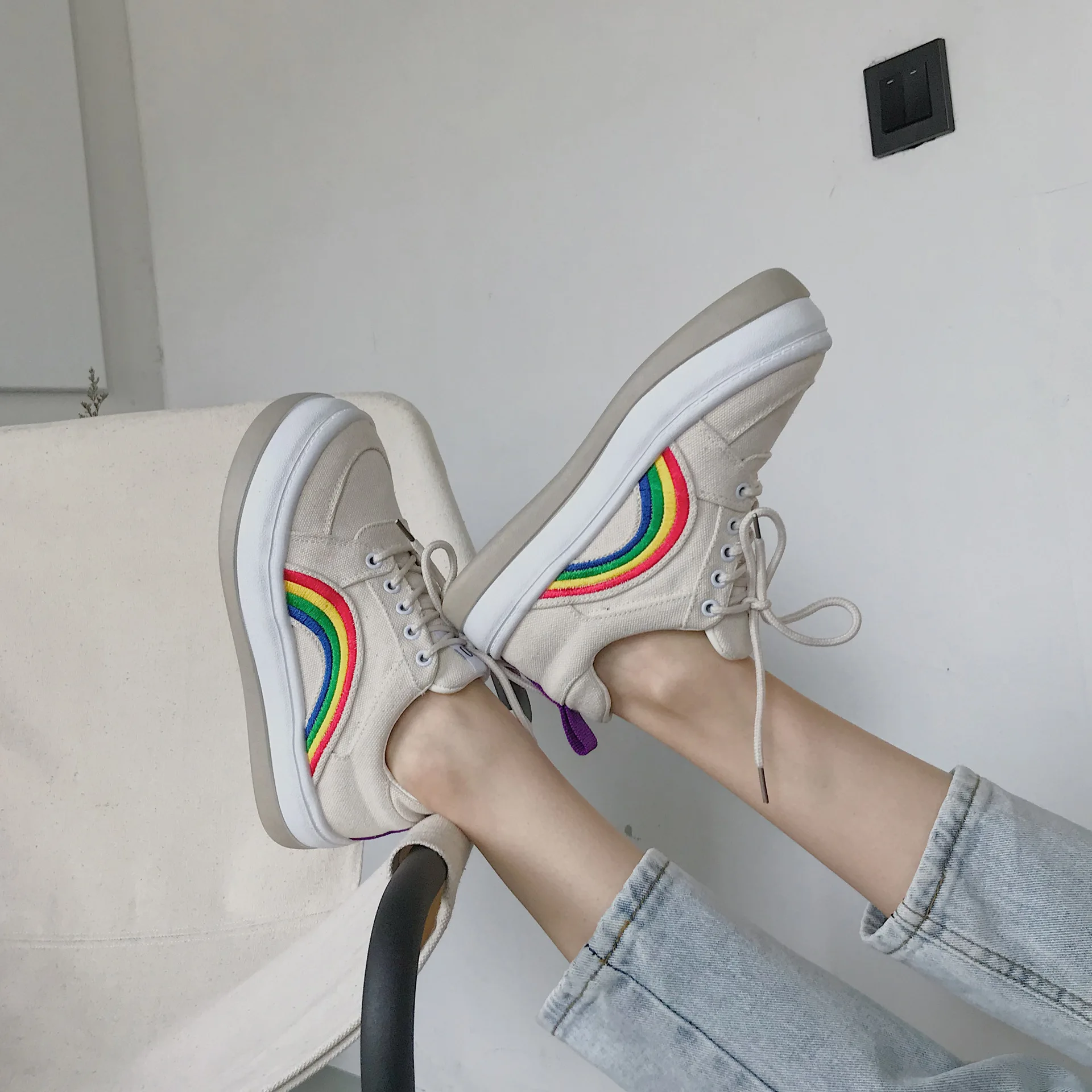 

Skate Shoes Rainbow Shoes 2021 New Summer Korean Version Casual Canvas Shoes Womens Low-top Harajuku Flat White Shoes