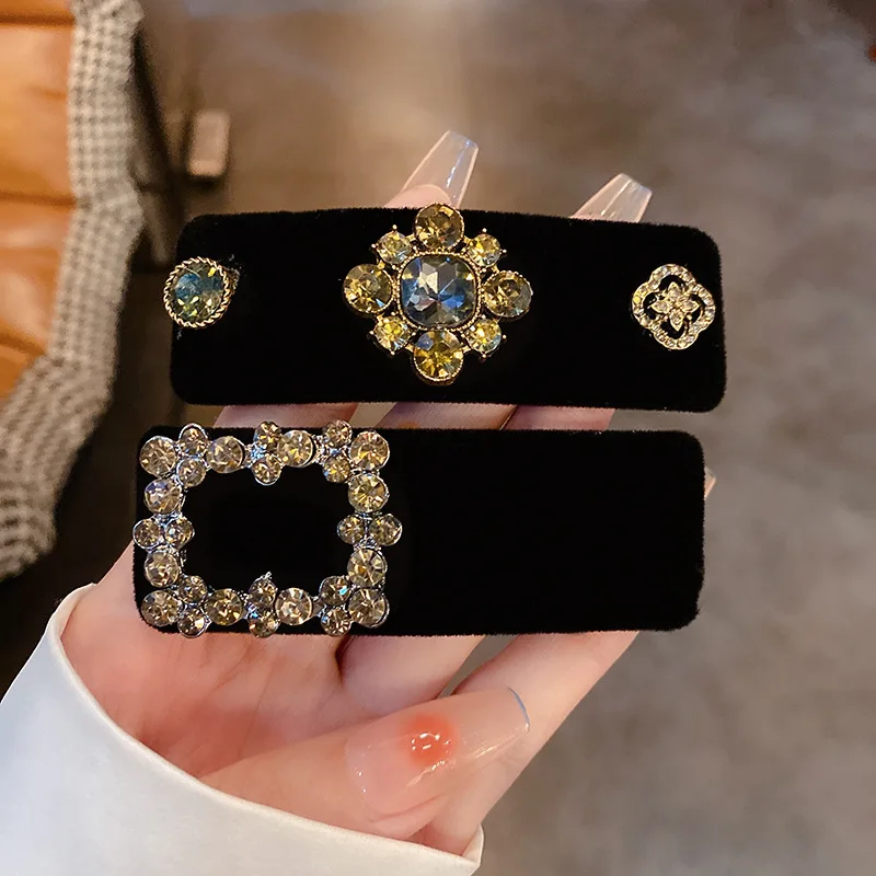 

Diamond Inlaid Square Hair Clip East Gate Of South Korea Personalized Design Fashion Bb Small, Fresh, Gentle And Versatile