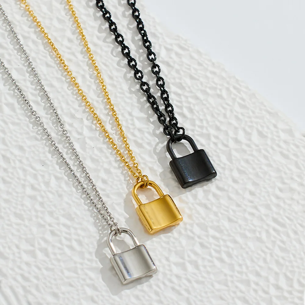 

PRC19 Fashion titanium steel lock necklace female pendant male and female couple clavicle chain