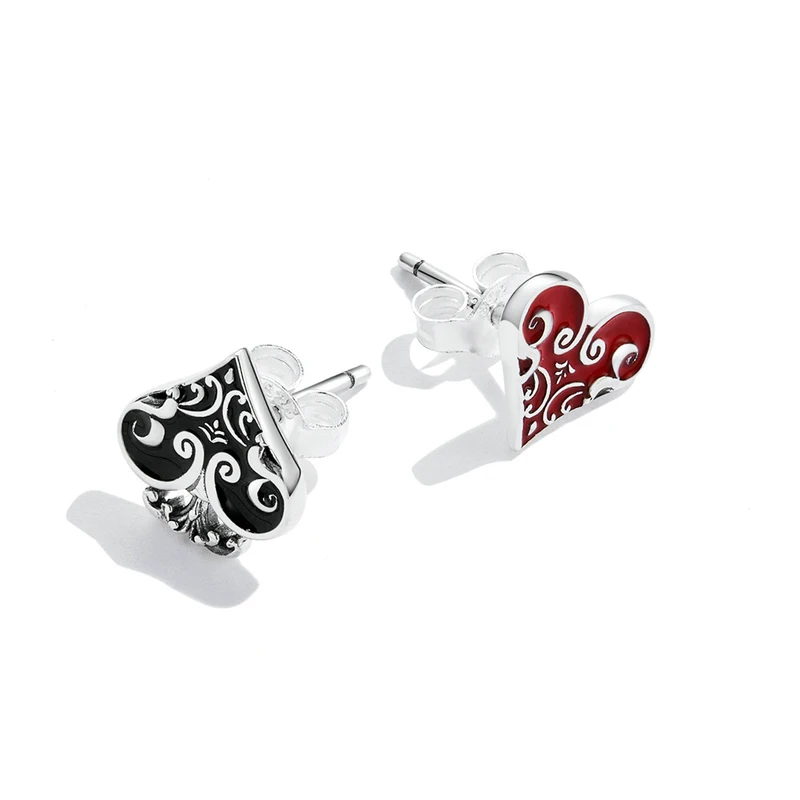 

Bohemia Piercing Poker Hearts Spades Creative Studs Earrings for Women Fashion Jewelry Pendientes Ins Same Aretes Party Gifts