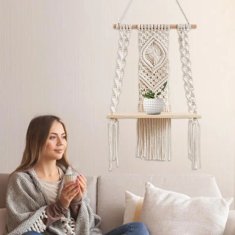 Макраме настенная полочка с двумя ярусами, большая белая ручной работы с подвесками из бахромы для держателя растений.