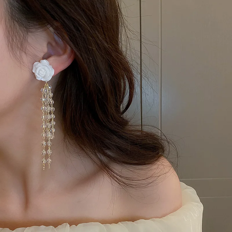 

2022 Women New Flower Earrings Elegant White Resin Rose Flower Transparent Crystal Tassel Long Pendientes Mujer Jewelry Holiday