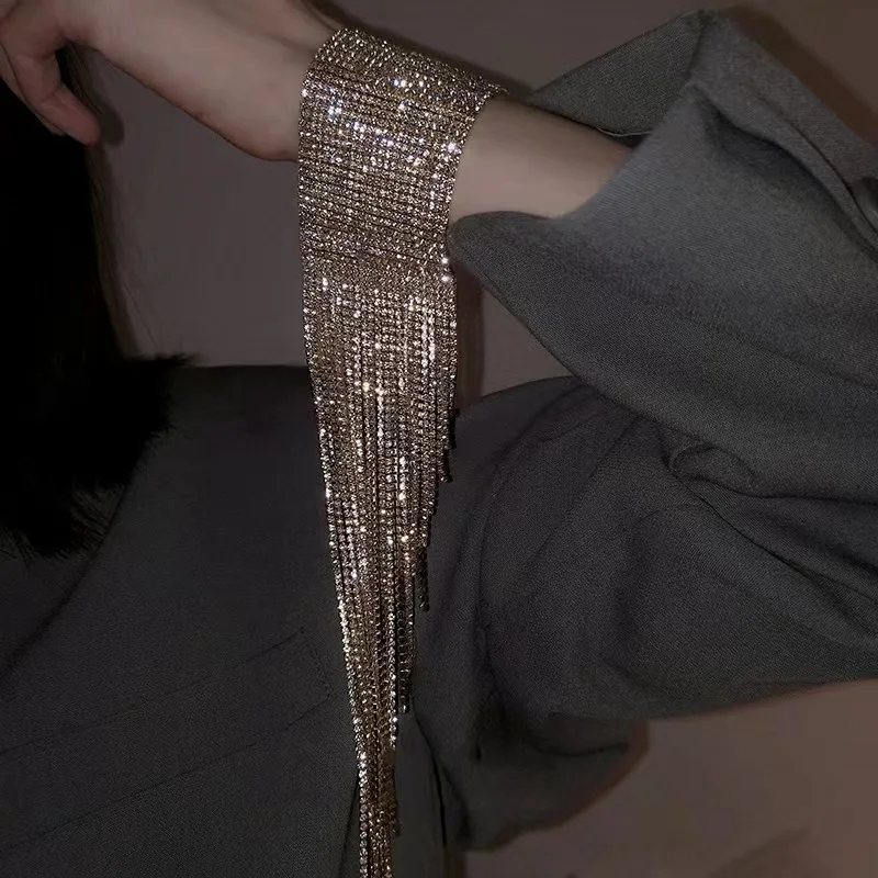 

Exaggerated Super Shimmer Bracelet Wide Edge Fringe Bracelet Full of Diamonds Fashion Versatile Temperament Bracelet Jewelry