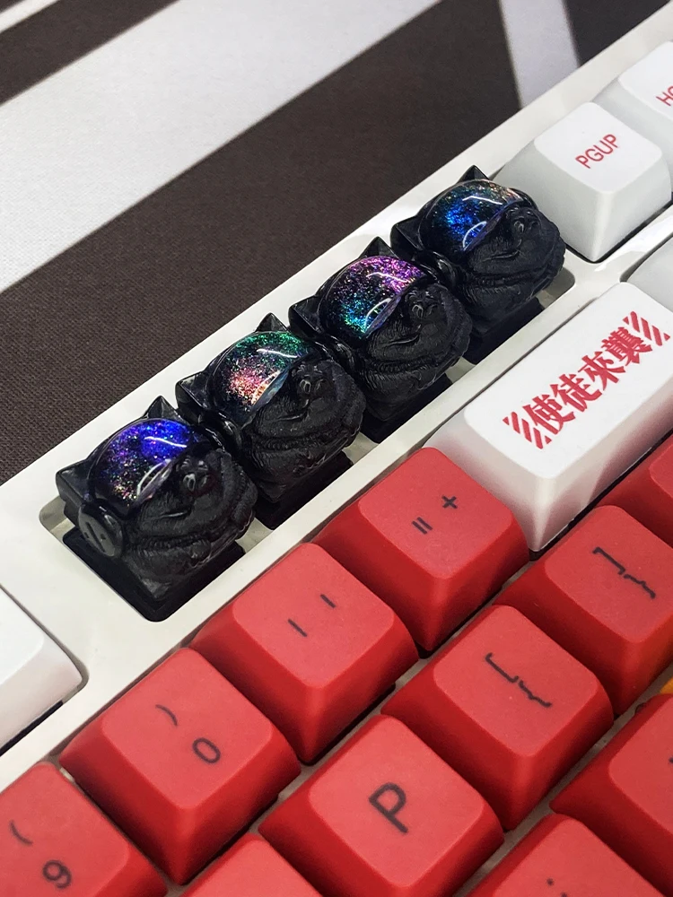 

Механическая клавиатура Cherry MX с аниме смолой и прозрачной подсветкой