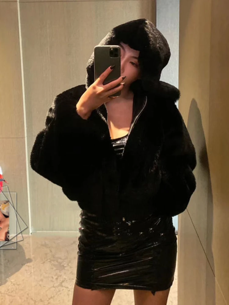 Fashion Zipper Faux Fur Hooded Thickened Warm White Short Coats Women 2022 Autumn Winter Casual High Street fluffy Outfits