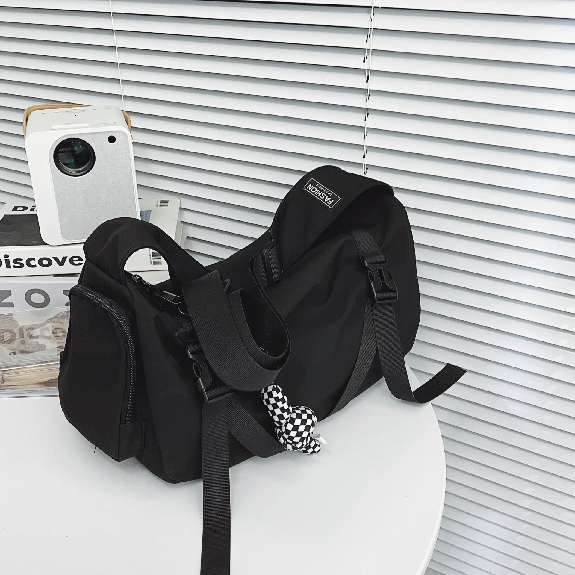 One Shoulder Bag Men's Japanese Niche Nylon Crossbody Bag Men's Outdoor Leisure Tide Brand Waterproof Sports Diagonal Shoulder B