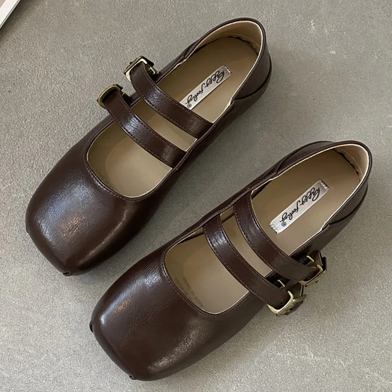 Женские туфли на плоской подошве с квадратным носком мягкой