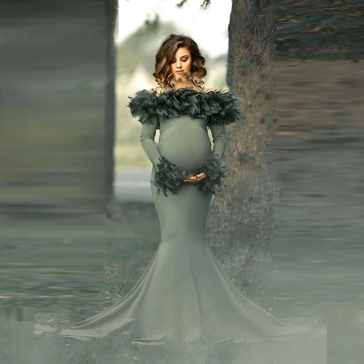 

Платье для беременных с длинным рукавом и воротником-лодочкой