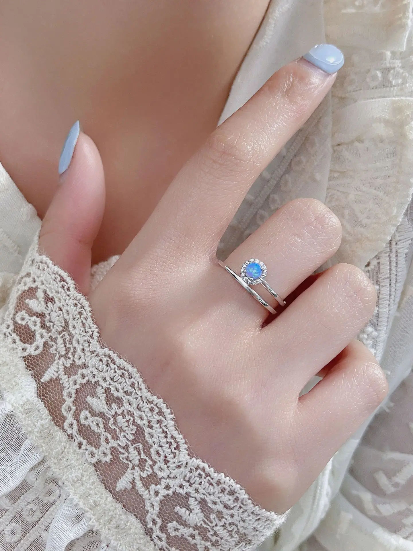 

2023 модные горячие продажи Новые Креативные Круглые синие Aobao S925 Серебряные кольца с простой каменной оправой в Европе и Америке