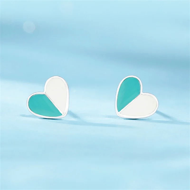 Модные посеребренные серьги-гвоздики в форме сердца для женщин и девушек