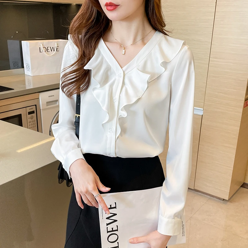 

2022 autumn French romantic and gentle V-neck long-sleeved shirt commuter white solid color acetate satin office lady blouses