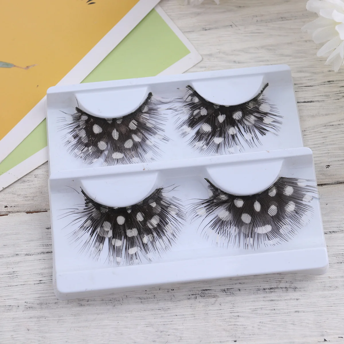 

5 Pairs Eyelashes Vivid Dot Artificial Performance Lashes for Lady