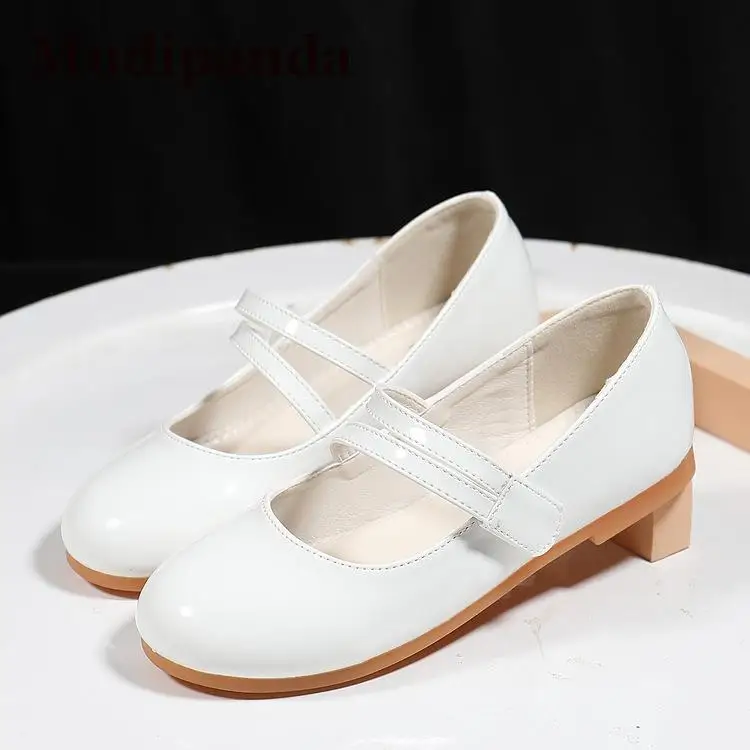 

Children's Flats Girls Shoes 2023 Gold Patent Leather Children's Princess Baby Wholesale White Casual Silver Shoes For Girls
