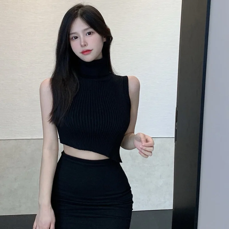 Женская асимметричная майка без рукавов с открытой спиной