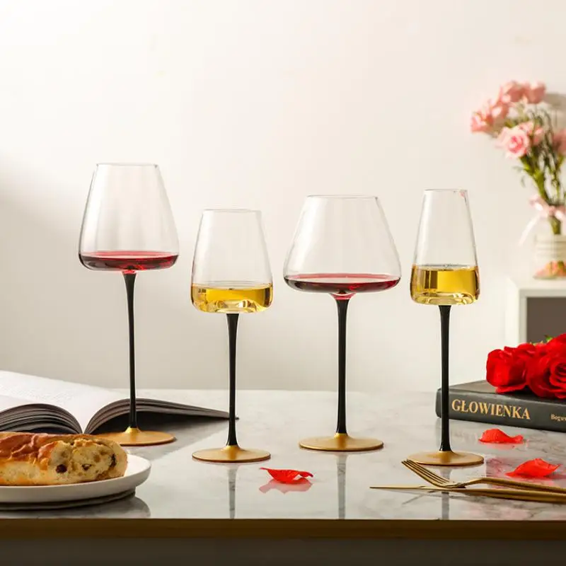 

Large Burgundy Glass Black Bow Tie Goblet Wine Champagne Glass Concave Bottom Gold Rod Home Bar Wine Glass