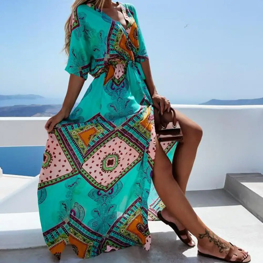 

Женское пляжное платье с глубоким V-образным вырезом, полурукавом и геометрическим принтом