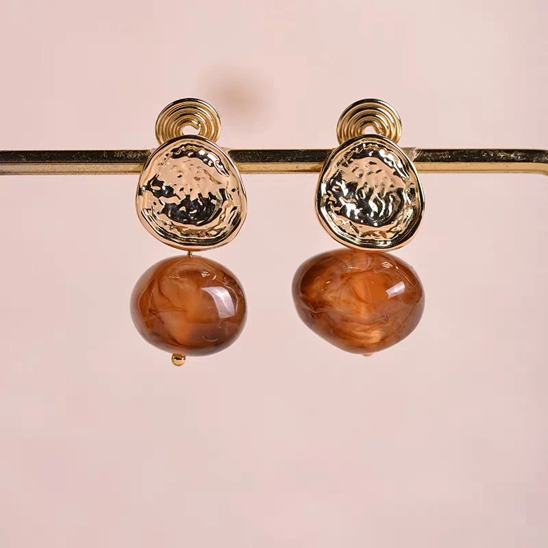 Лотный осенний Октябрь без пирсинга кофейного цвета Майяра Темпераментная