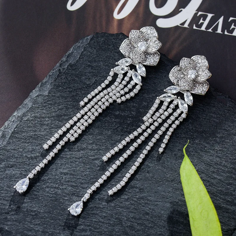 

Длинные Роскошные циркониевые серьги с цветочной бахромой модные и стильные