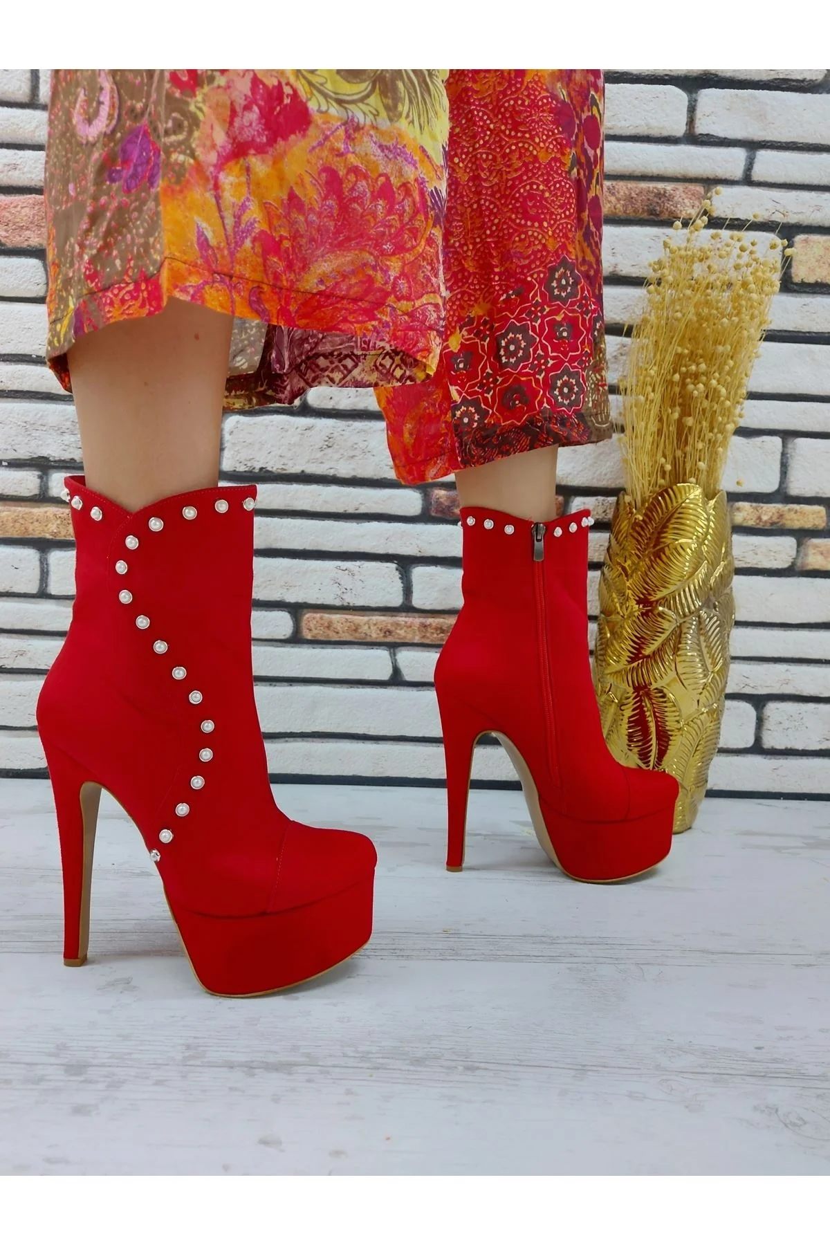 

Maude Pearl Detailed Red Suede High-Heeled Boots