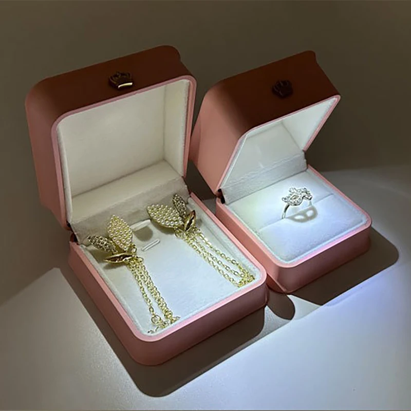 Шкатулка для ювелирных украшений со светодиодной подсветкой