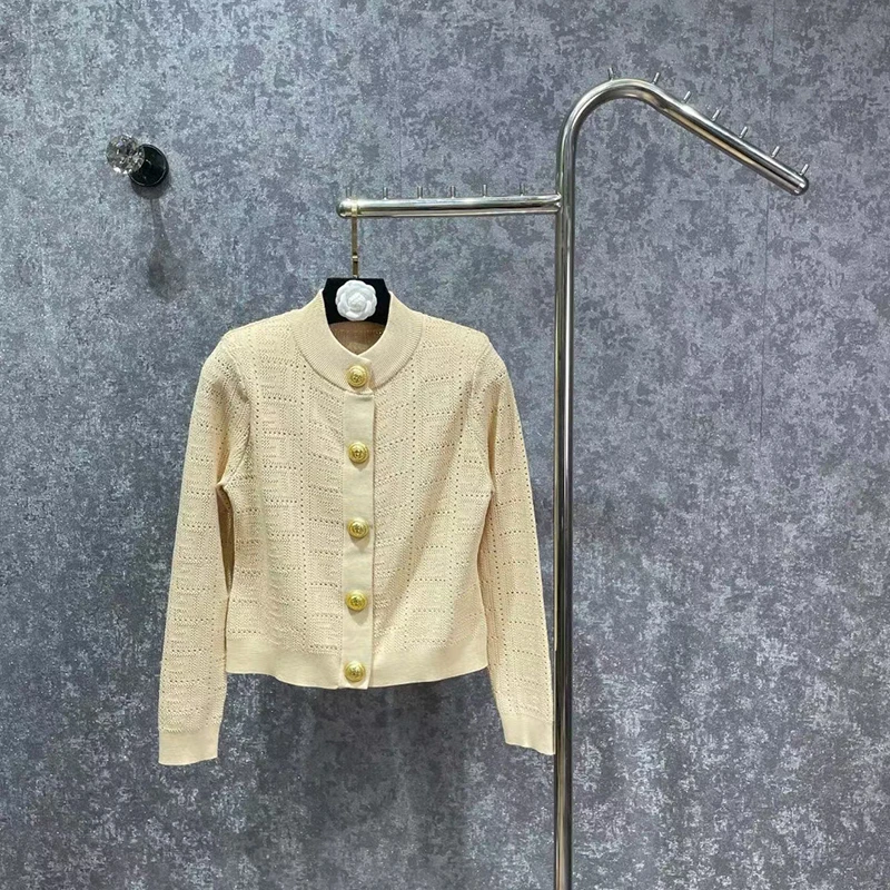 

Женский трикотажный свитер с V-образным вырезом и длинным рукавом