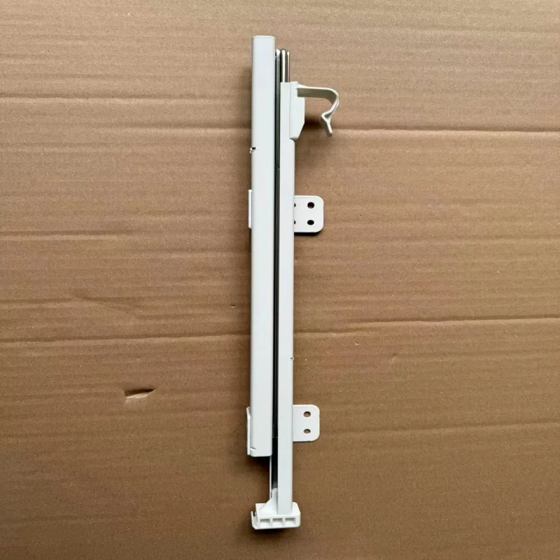 Изделие можно настроить. Подходит для направляющих холодильника Liebherr 51.