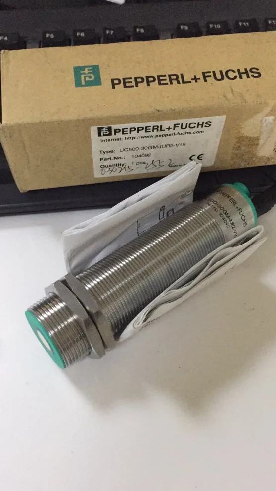 October P + F Pepperl Fuchs UC500-30GM-IUR2-V15 Ультразвуковой датчик дальности