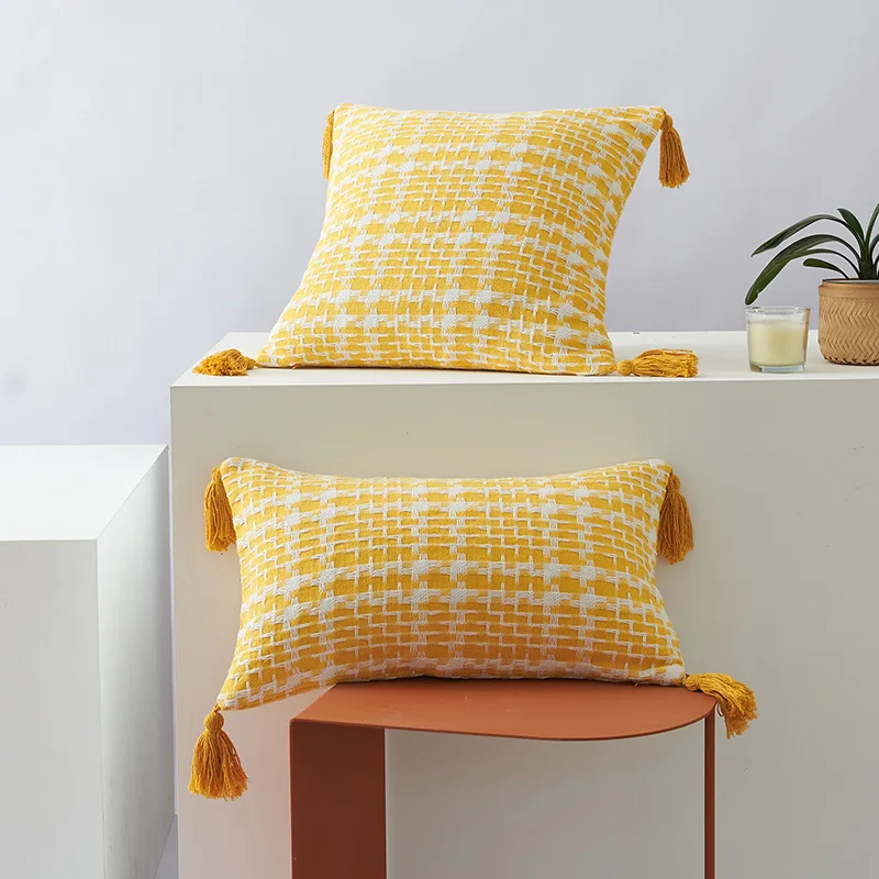 

New Houndstooth Jacquard Cushion Cover Tassels Black White Plaid Throw Pillow Covers Nordic Decorative Pillows for Luxury Sofa