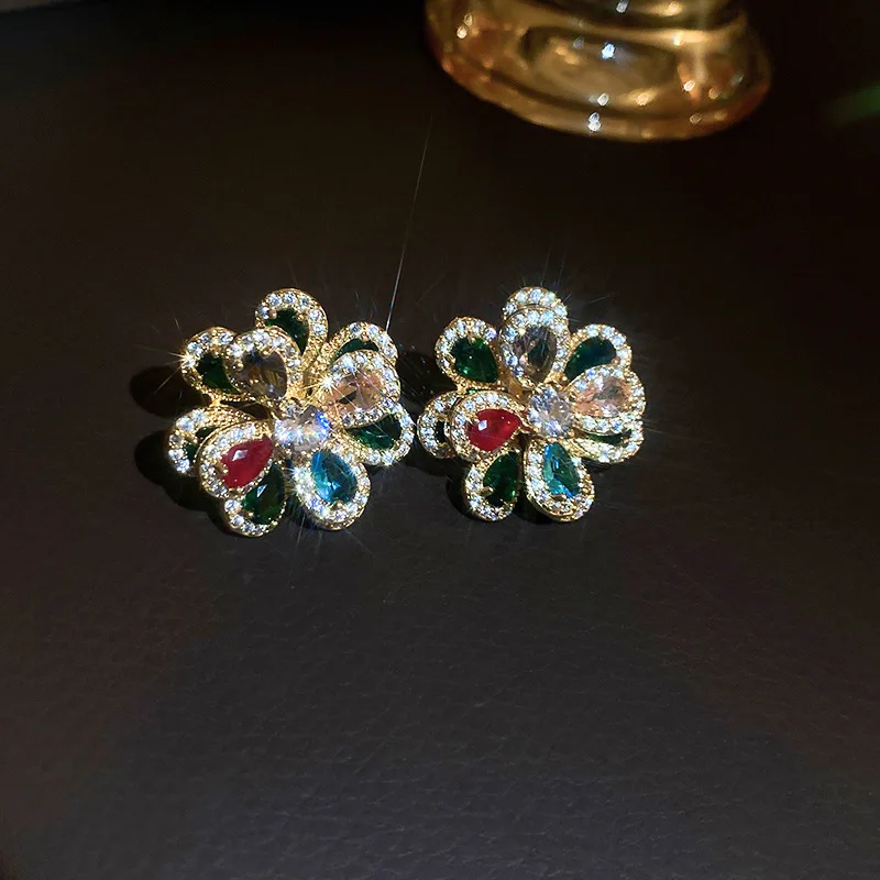 

Korean Piercing Stud Earrings Fashion Flowers Luxury Bling Zircon Stone Nuevo En Pendientes Accessories for Women New Jewelry