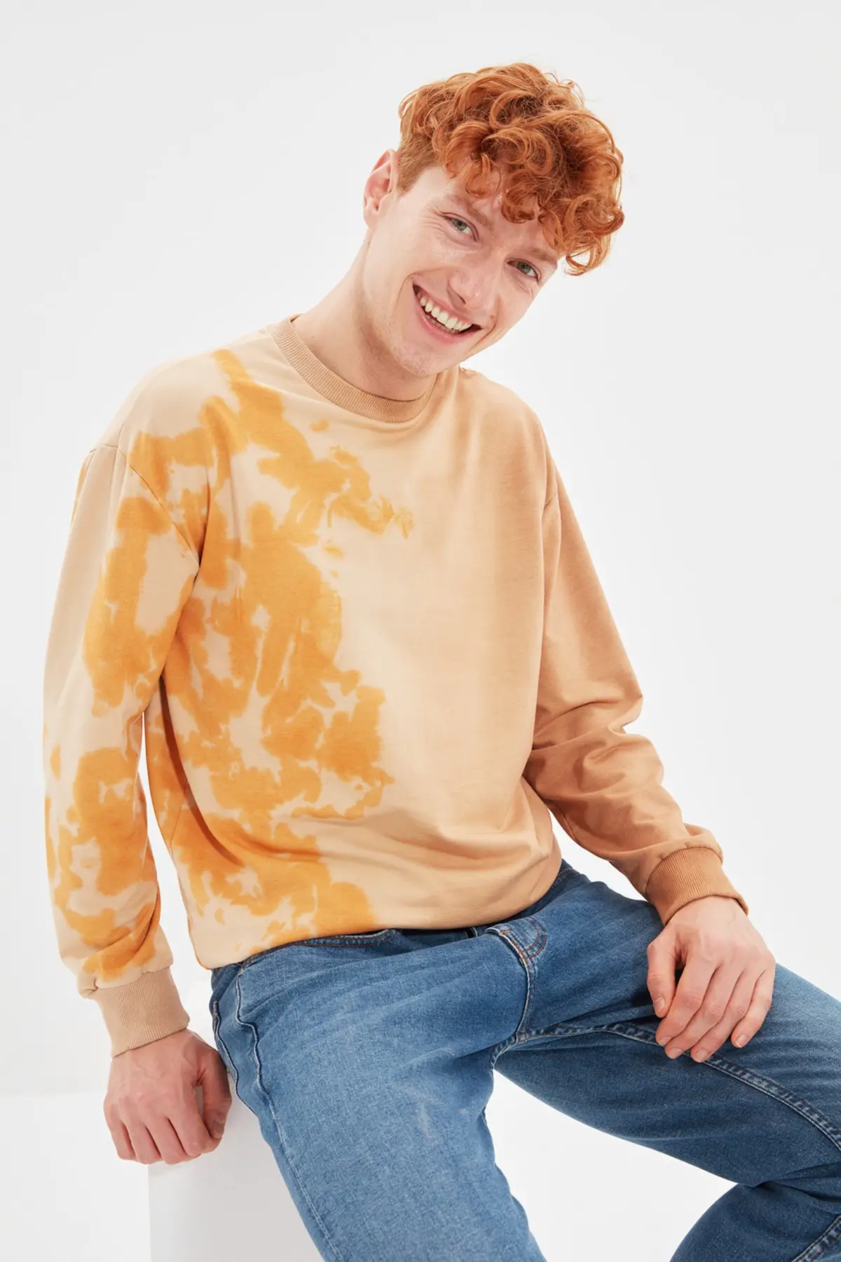 

Trendyol Men 'S Regular Fit Cycling-Neck Batik Sweatshirt TMNAW22SW0419