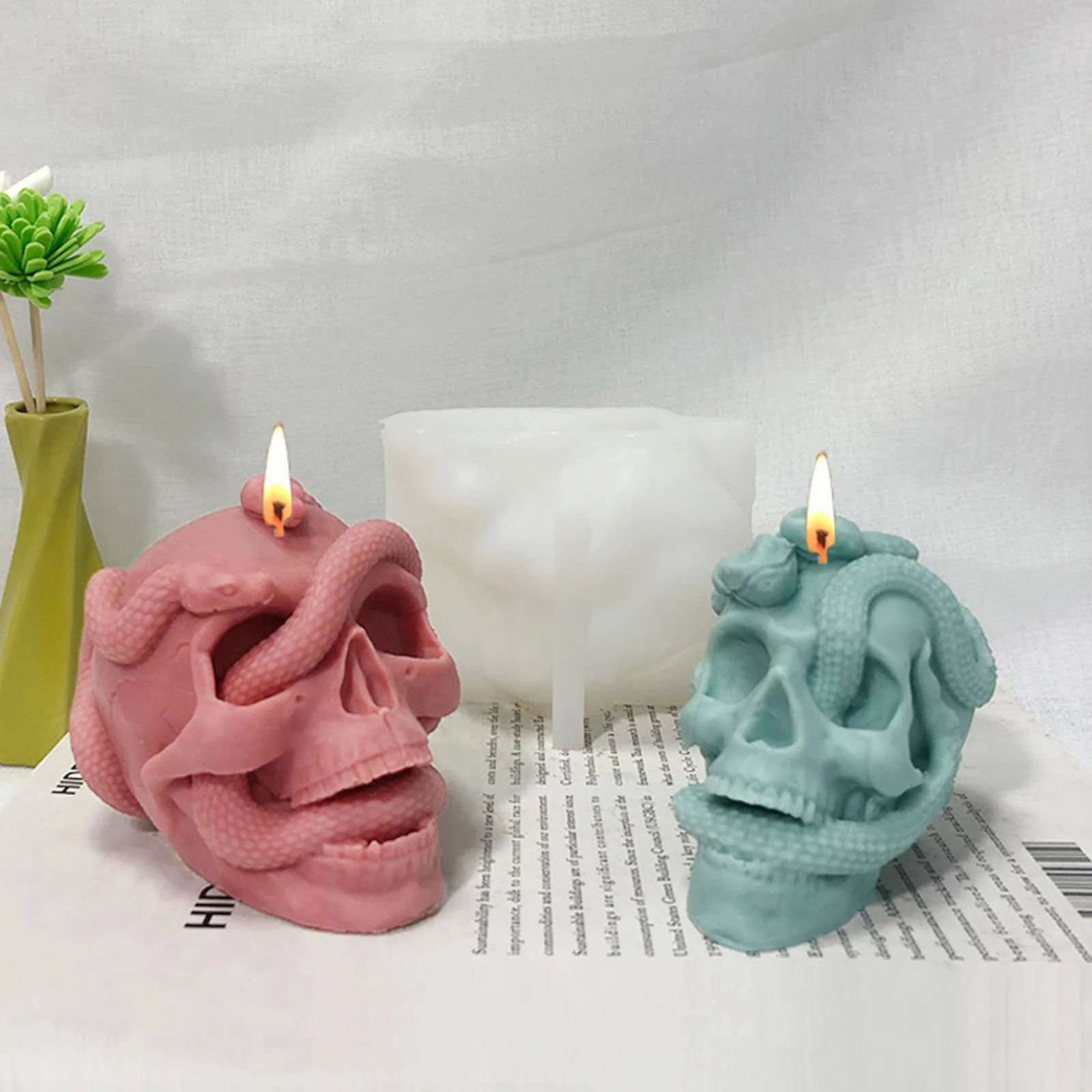 

Snake Skulls Silicone Mold Halloween Candle Molds Skull Head Fondant Silicone Molds for Cakes Soaps Resin Crafts Aromatherapy