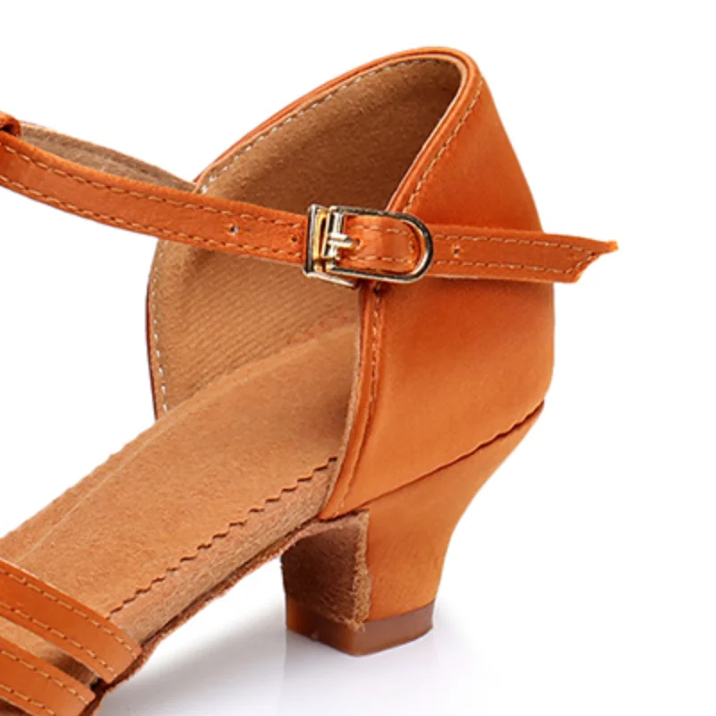New Girl Ballroom Dance Shoes Ladies Modern Tango Dancing Performance Shoes Women Professional Dancing Shoes Salsa Sandals