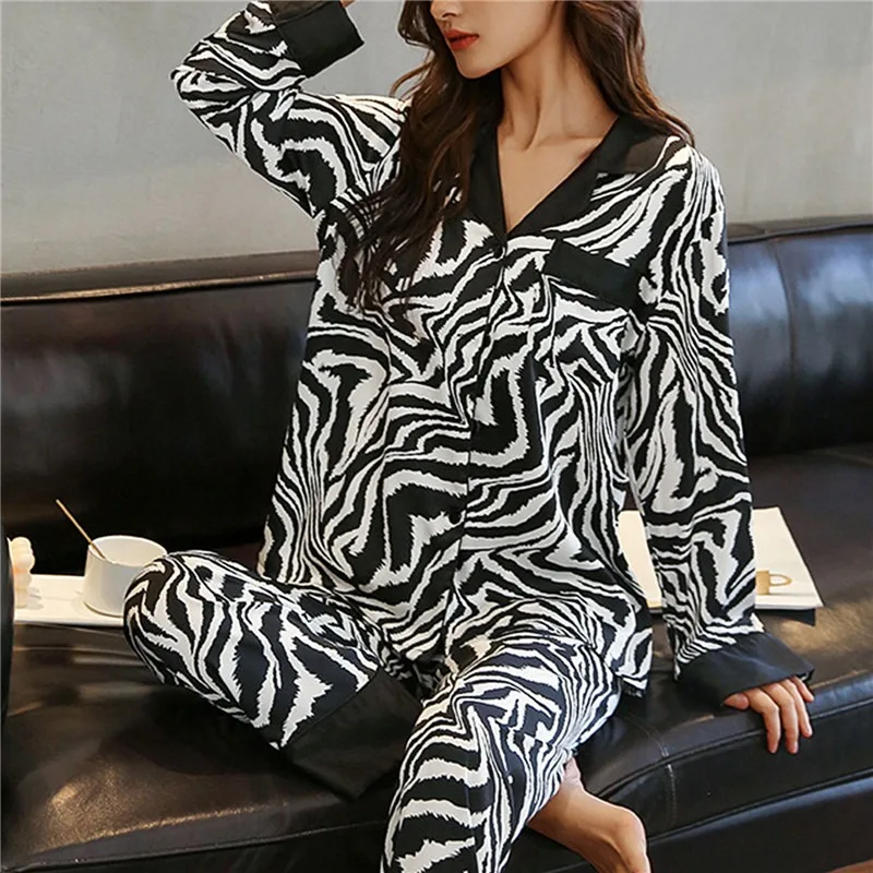 

Women's Pajamas Sets Faux Silk Satin Pyjamas Female Leopard Pijamas Long Sleeve Shirt Pants Suit Sleepwear Homewear Loungewear