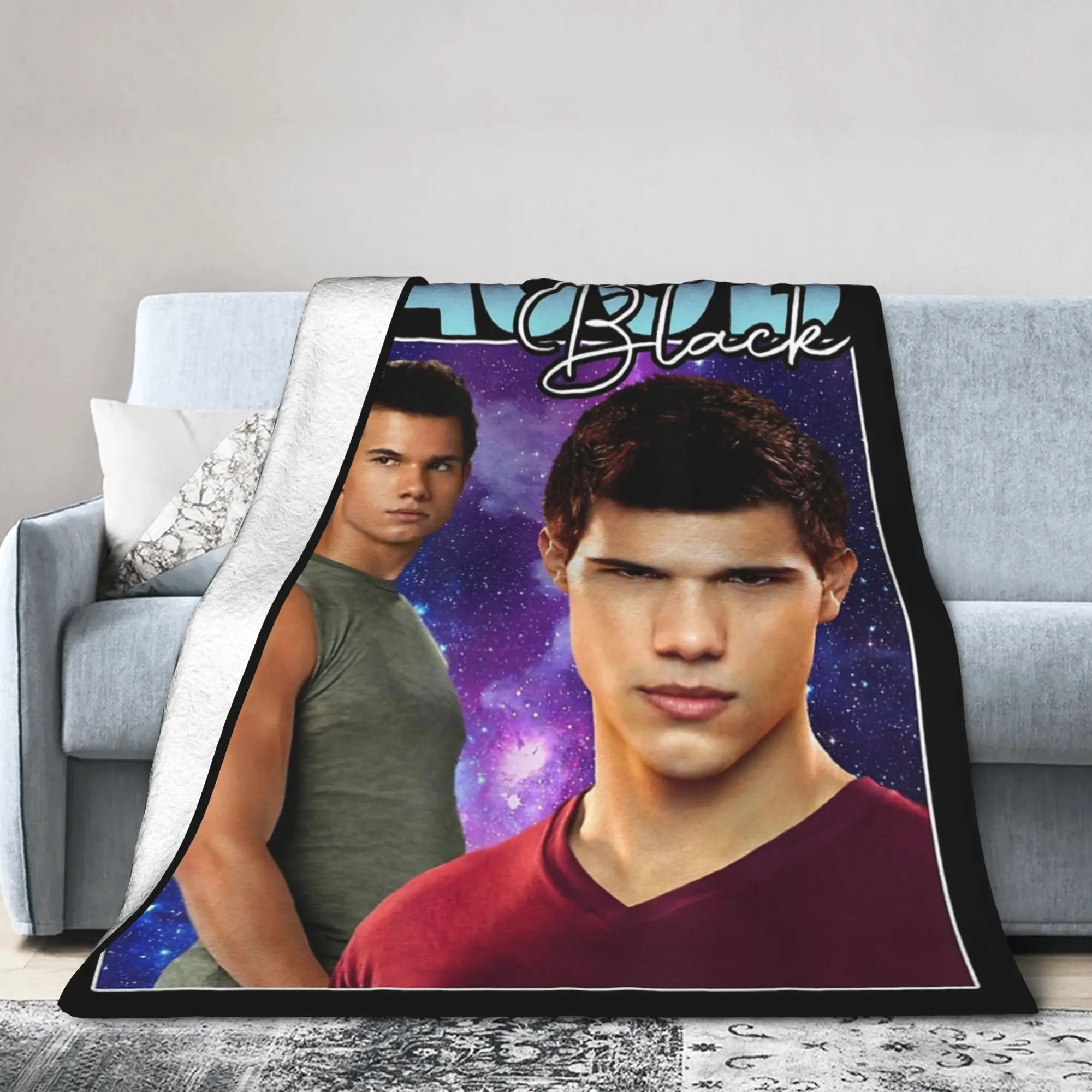 Фото Пледы Twilight Jacob Black в стиле 90-х, фланелевые, всесезонные, многофункциональные, легкие, для дивана, путешествий, как коврик №2