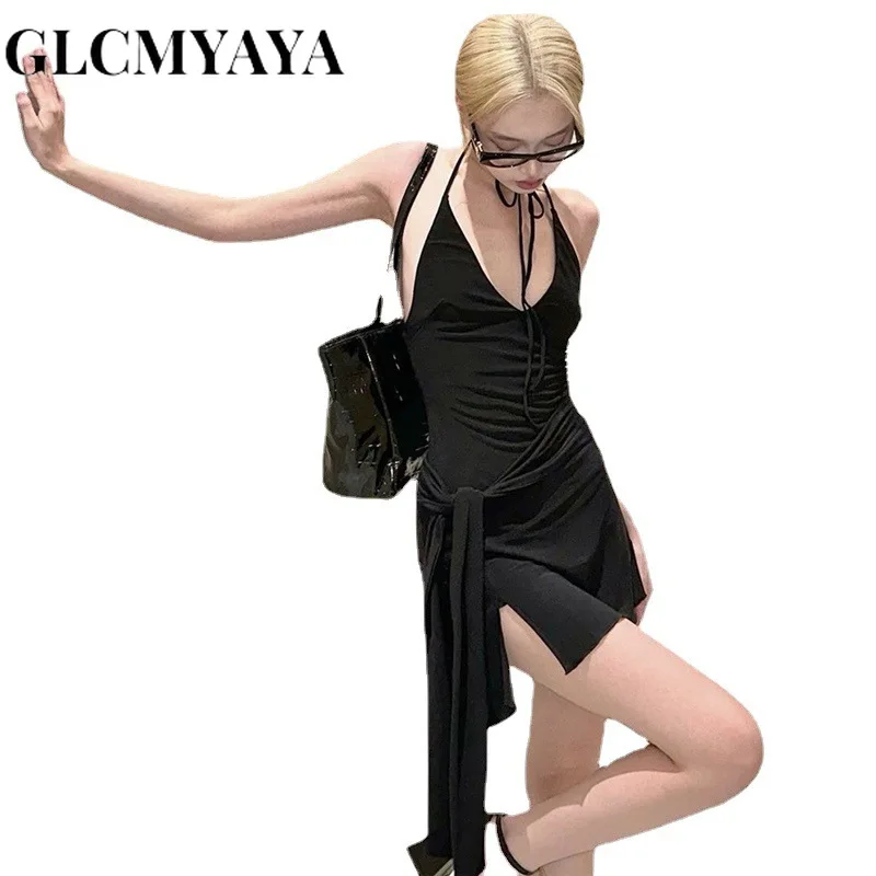 Женское мини-платье с завязкой на шее и открытой спиной без рукавов