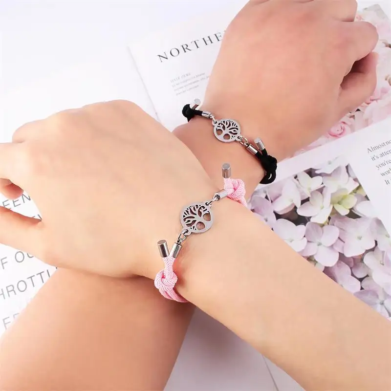 

Paired Magnetic Couple Bracelets Charms Tree of Life Pendant Bracelets For Lovers Aesthetic Friendship Bangle Fashion Jewelry