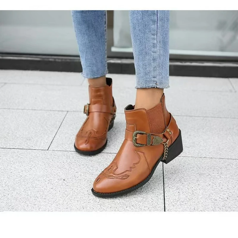

Men Women New Short Boot Fashion Personality Belt Buckle Thick Heel Pointed 38-48 Ankle Boot Men Women Boot Casual Walking Boot