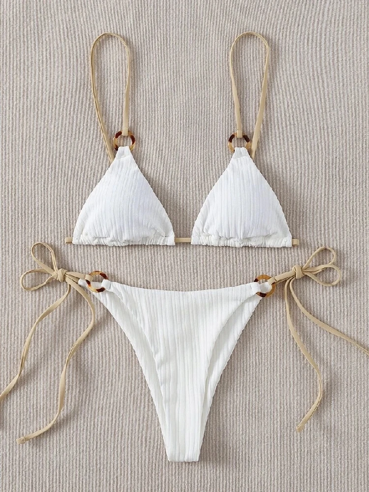 

2023 Sexy Bikini Set Cute White Plain Ring Linked Spaghetti Strap Triangle Thong Biquini Swimsuit Swimwear Women Bathing Suit B0
