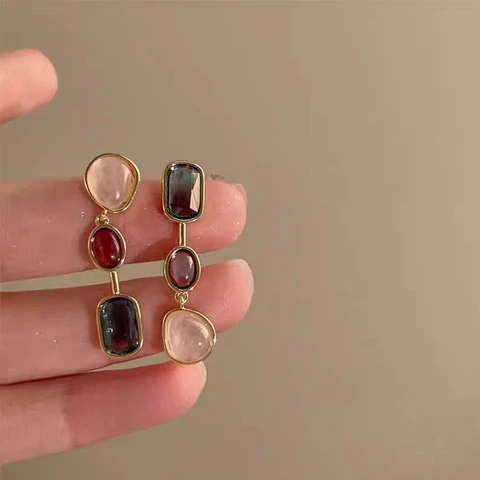 Французские длинные цветные прозрачные серьги-клипсы из смолы с камнями без пирсинга, темпераментные геометрические зажимы для ушей, манжеты для женщин, вечерние