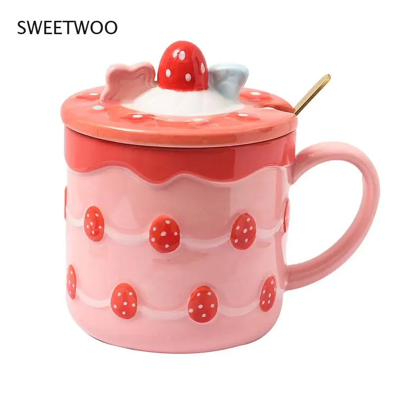 Креативная керамическая кружка в виде клубники для кофе с милыми конфетами